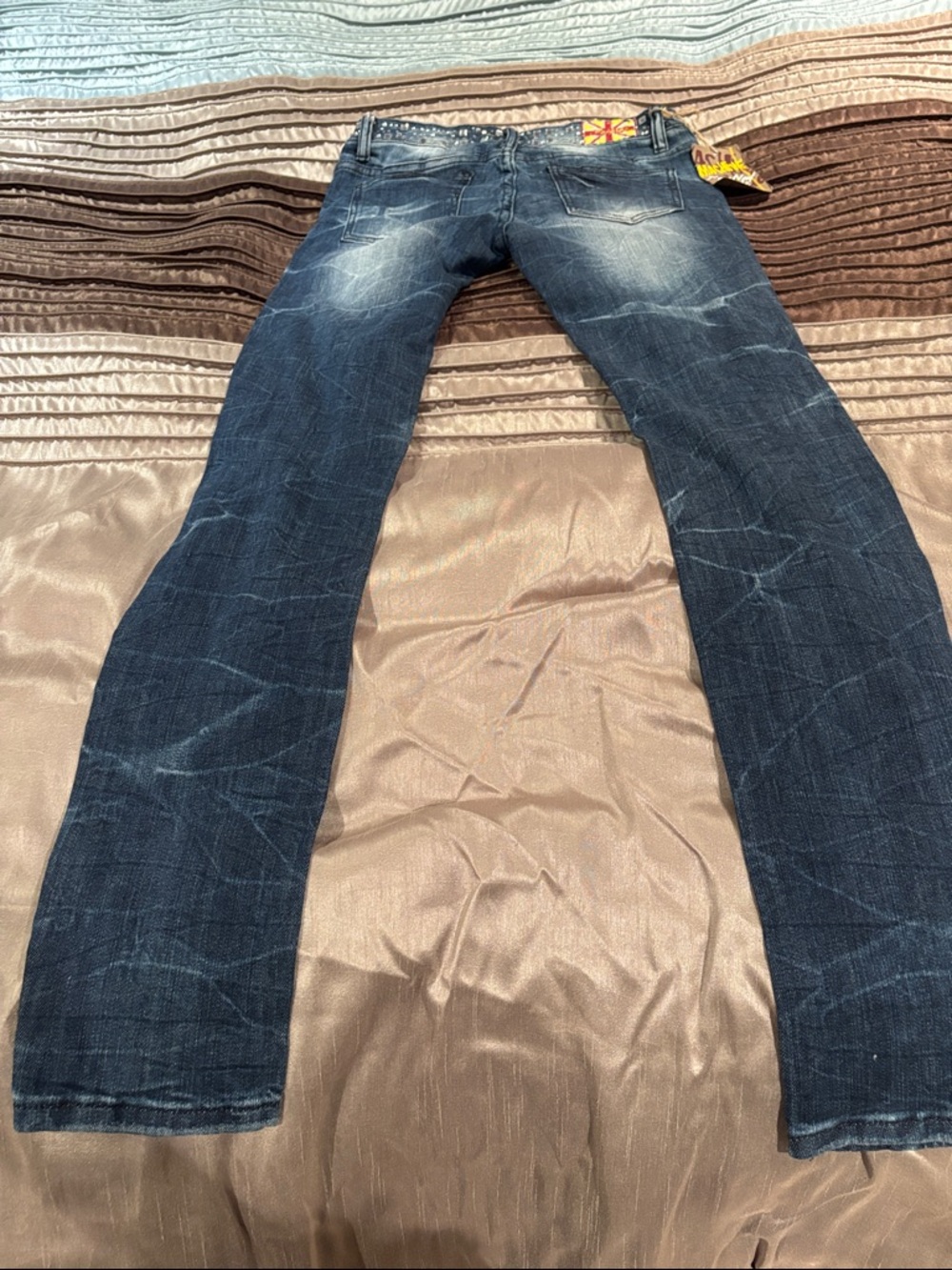 Machine Rhinestone-Embellished Ripped Jeans - Picture 7 of 9